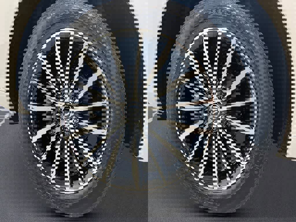 Used 2025 Acura RDX SH-AWD w/ Advance Package image 12