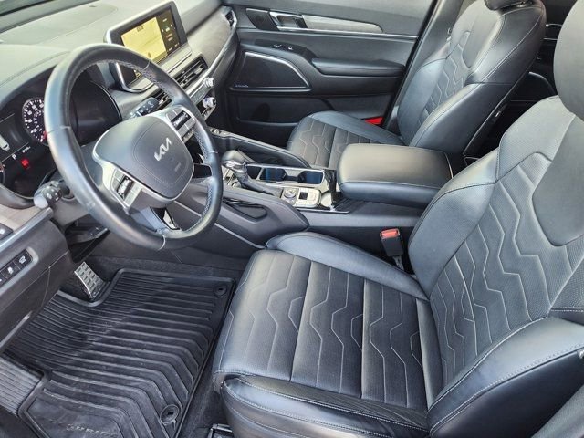 Used 2022 Kia Telluride SX w/ SX Prestige Package image 4