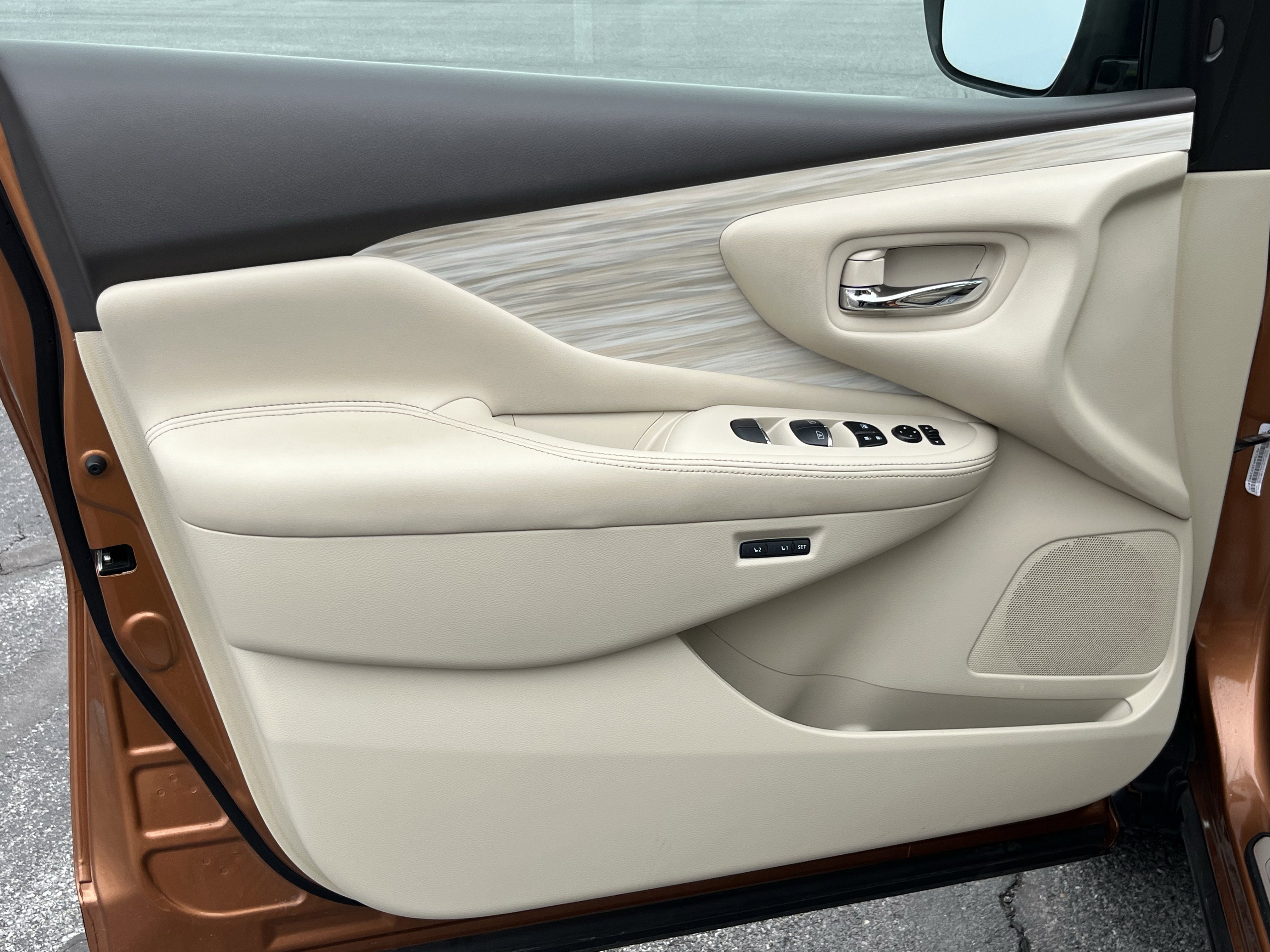 Used 2016 Nissan Murano Platinum w/ Platinum Technology Package image 19