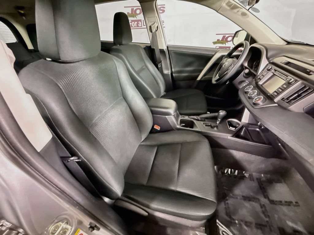 Used 2017 Toyota RAV4 LE w/ All Weather Liner Package AWD/4WD image 30