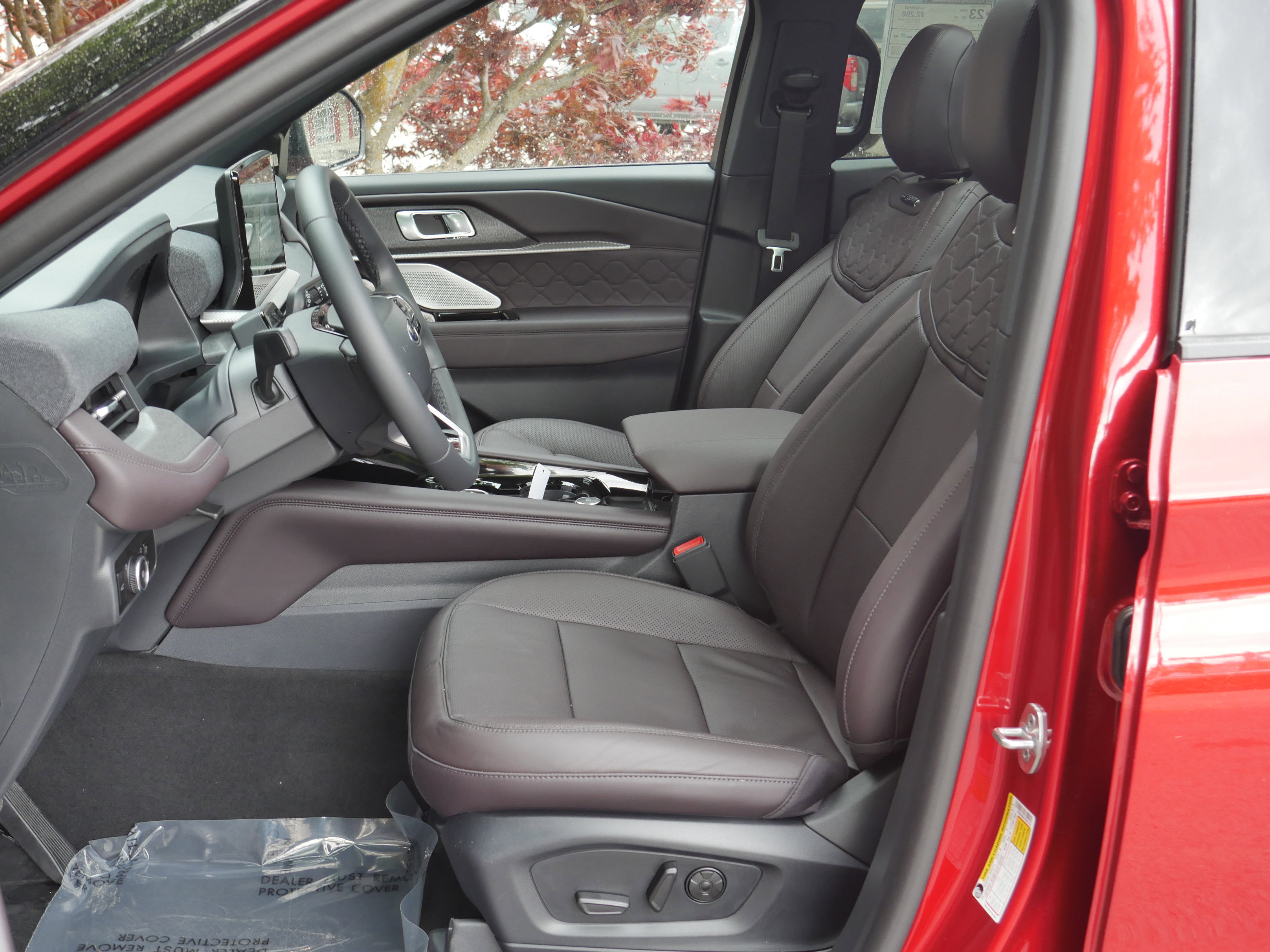 New 2026 Ford Explorer Platinum AWD/4WD image 3