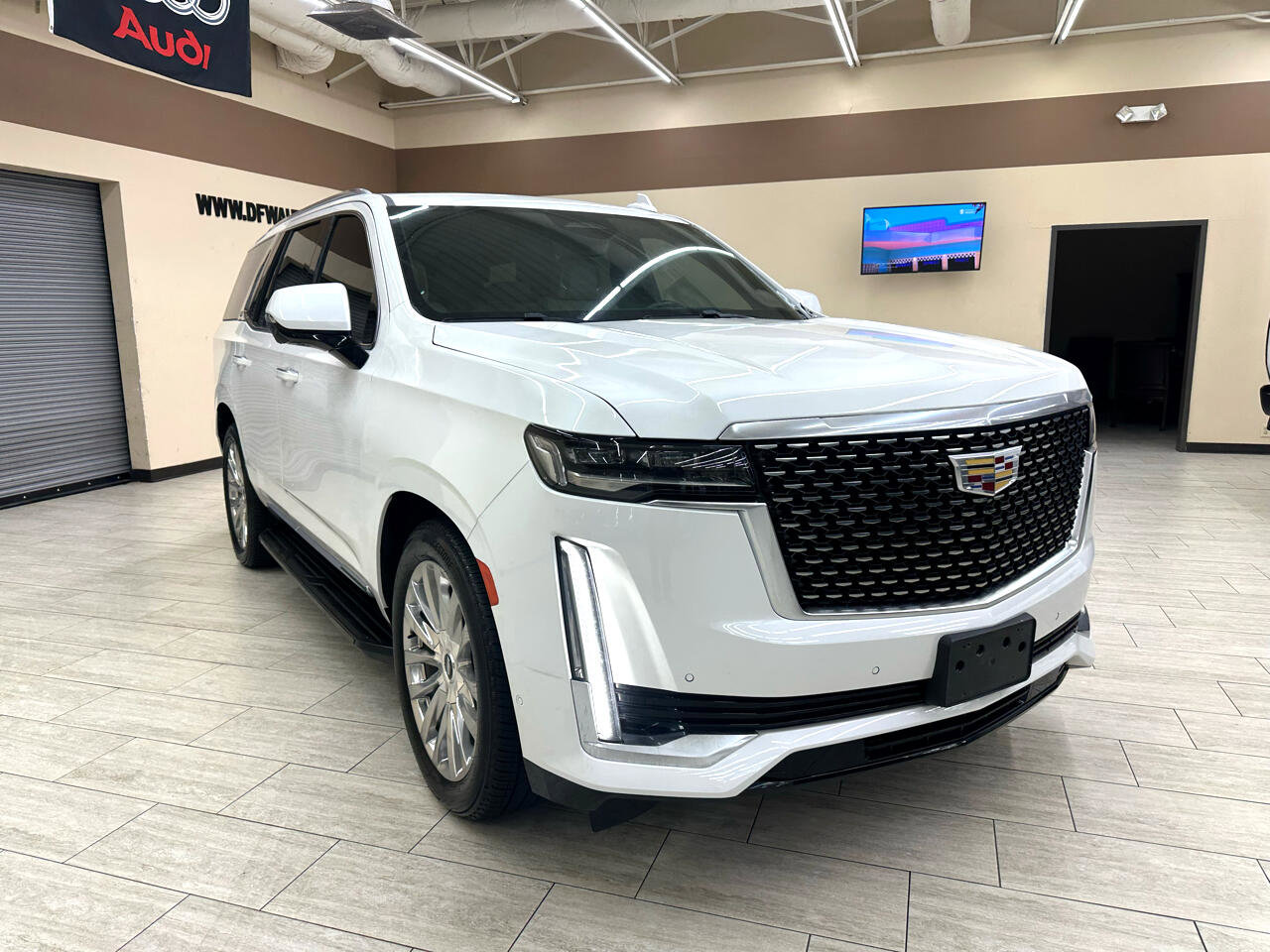 Used 2021 Cadillac Escalade Premium Luxury w/ Driver Assist Tech Package image 5