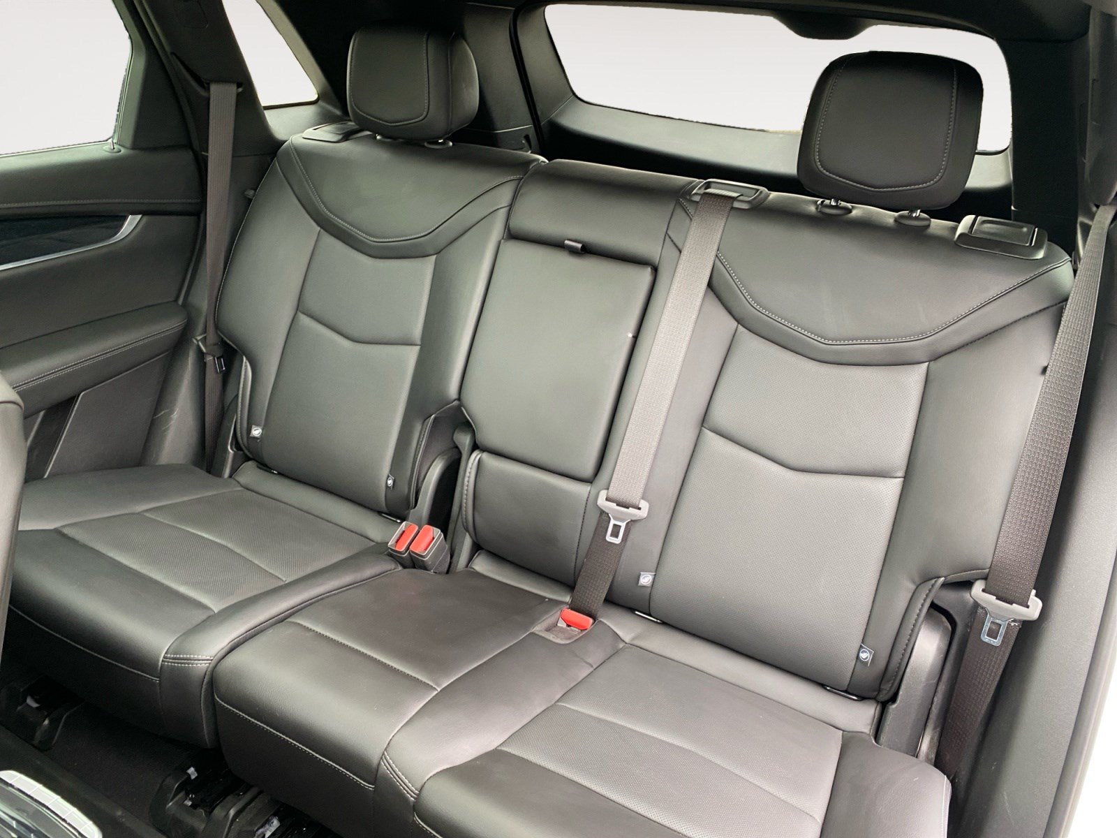 Used 2024 Cadillac XT5 Premium Luxury w/ Technology Package FWD image 16