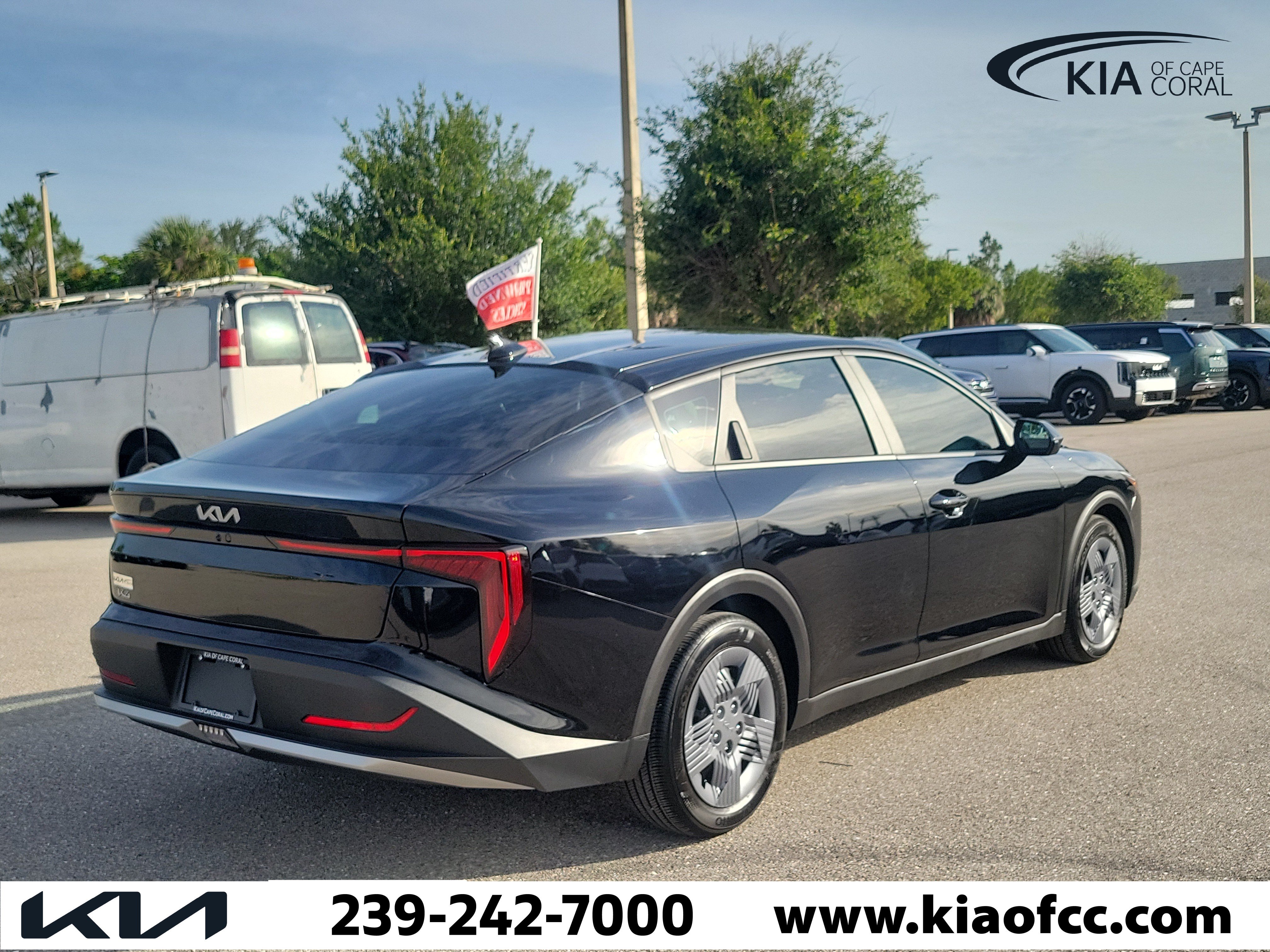 Used 2025 Kia K4 FWD image 5