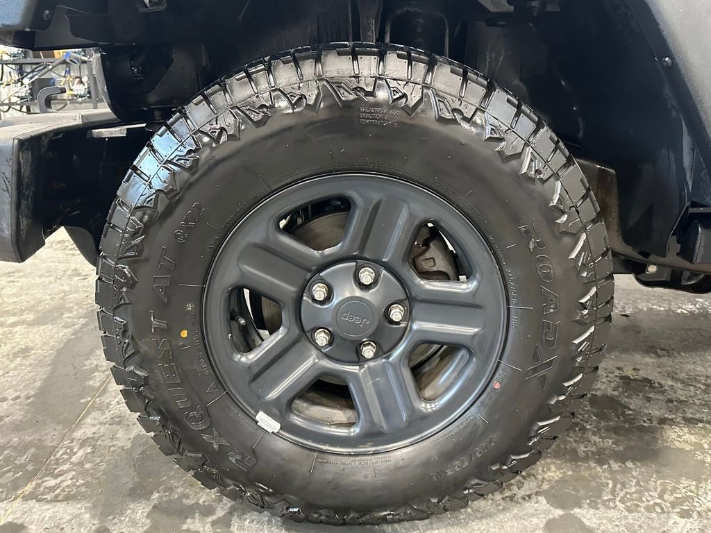 Used 2017 Jeep Wrangler Unlimited Sport w/ Connectivity Group image 10