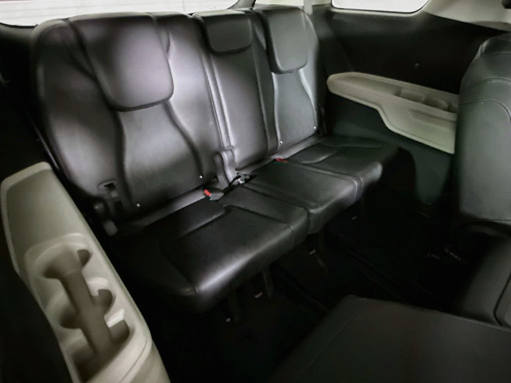 Used 2022 Kia Carnival LX FWD image 28