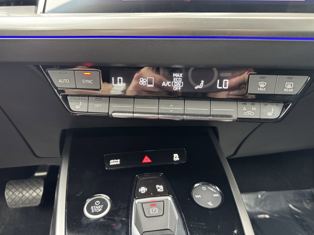 Used 2022 Audi Q4 e-tron Premium Plus w/ Premium Plus image 25