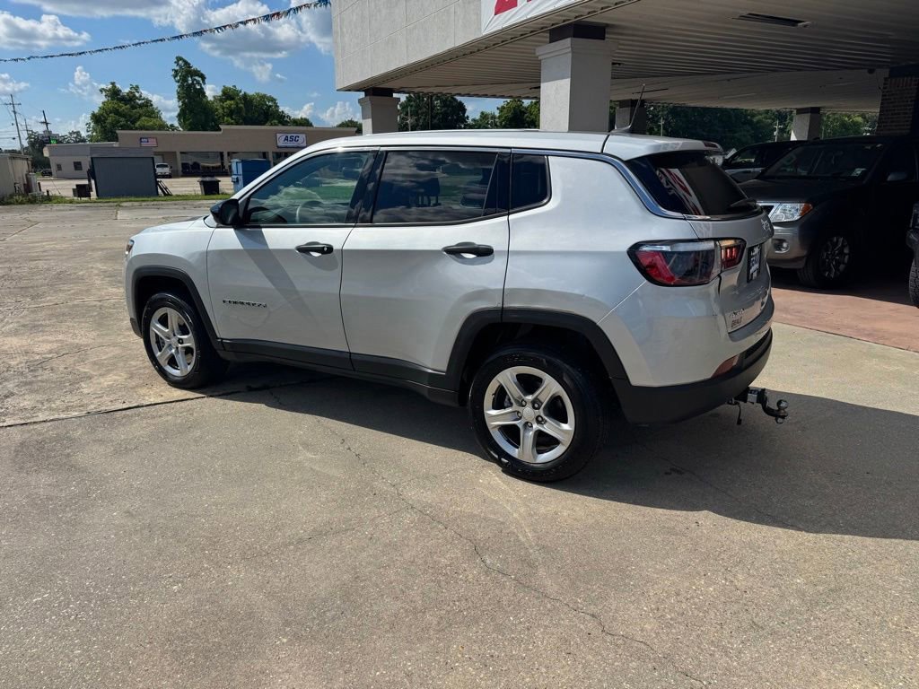 Used 2024 Jeep Compass Sport AWD/4WD image 8