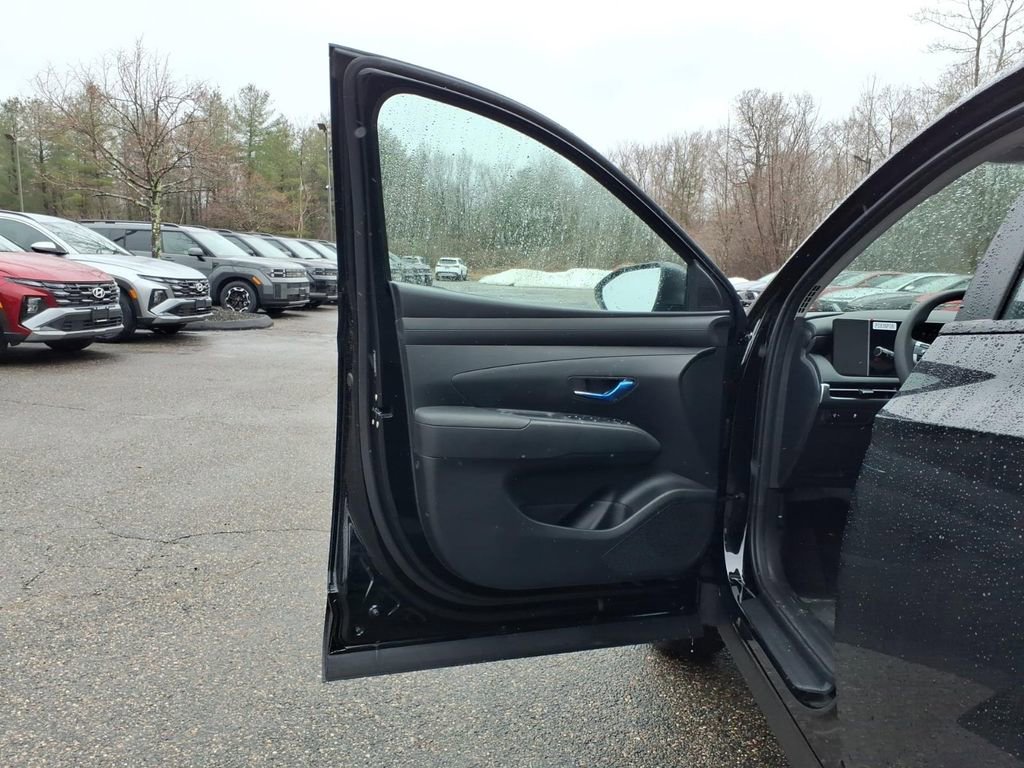 New 2026 Hyundai Tucson SE image 19