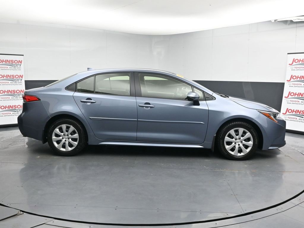 Used 2023 Toyota Corolla LE image 9