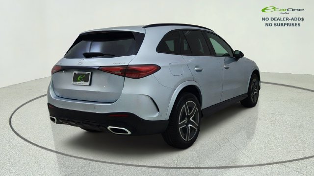 Used 2025 Mercedes-Benz GLC 300 4MATIC image 6