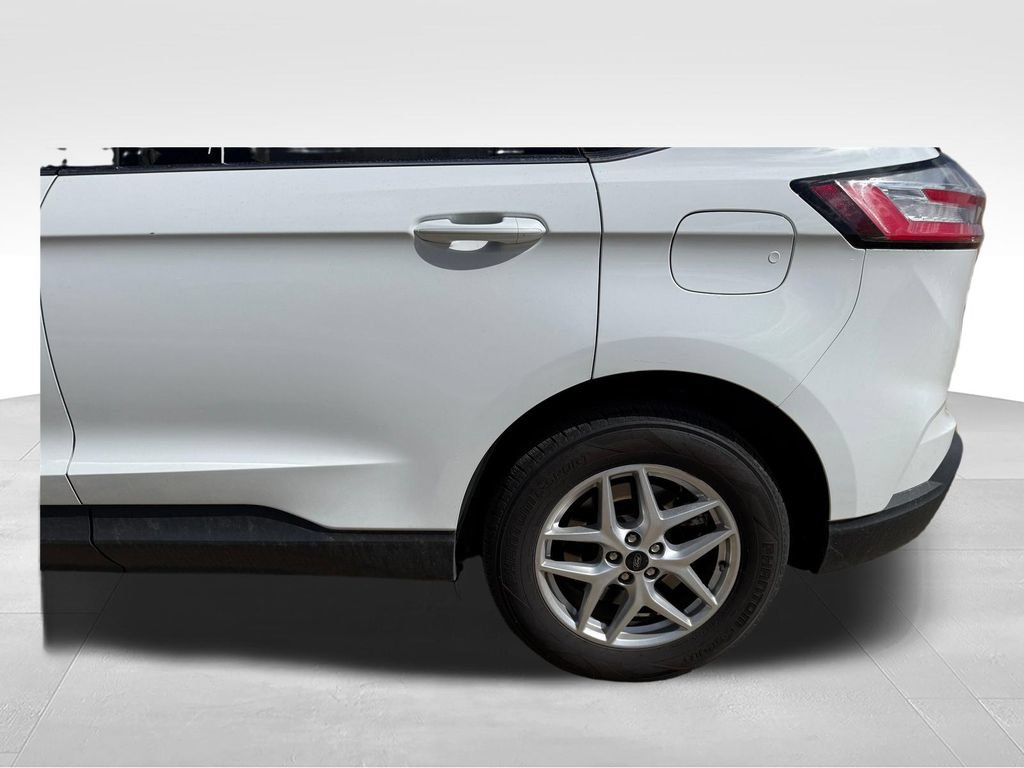 Certified 2024 Ford Edge SEL AWD/4WD image 35