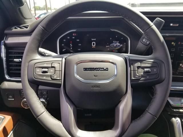 New 2026 GMC Sierra 2500 Denali Ultimate AWD/4WD image 12