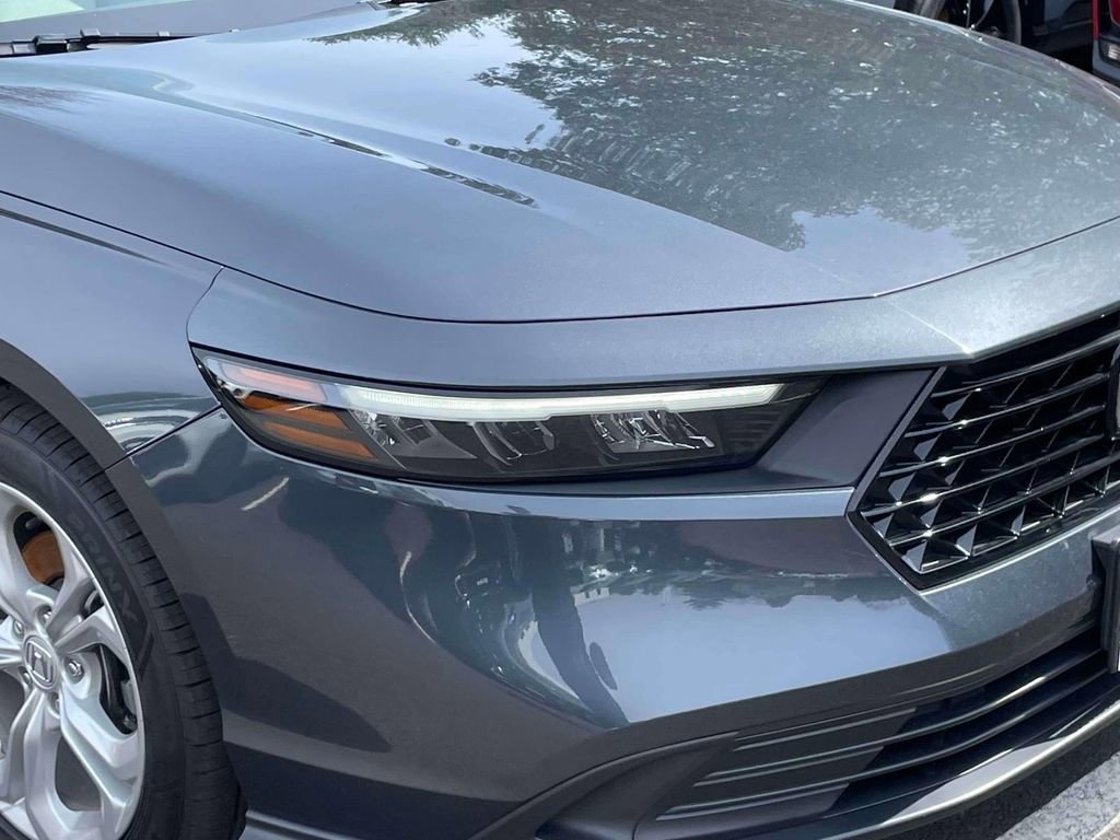 Certified 2023 Honda Accord LX image 9