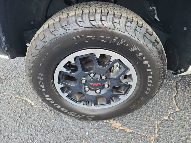 Used 2025 Toyota Tacoma TRD Off-Road AWD/4WD image 16