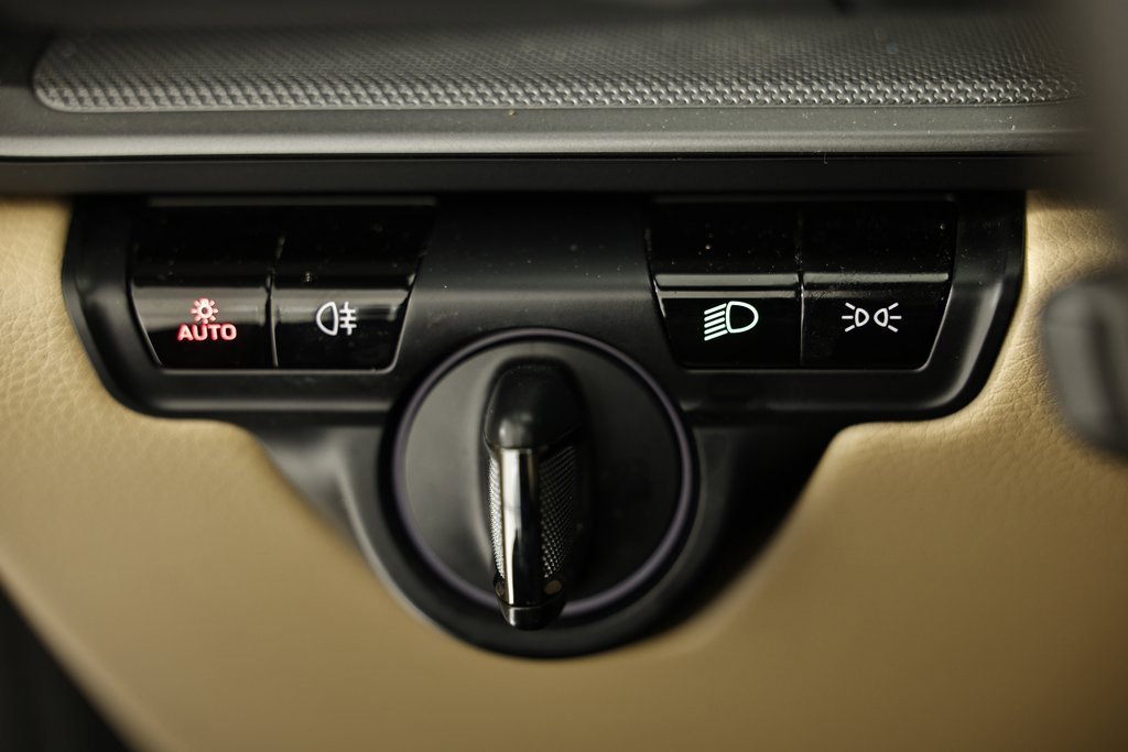 Used 2020 Porsche 911 Carrera S image 32