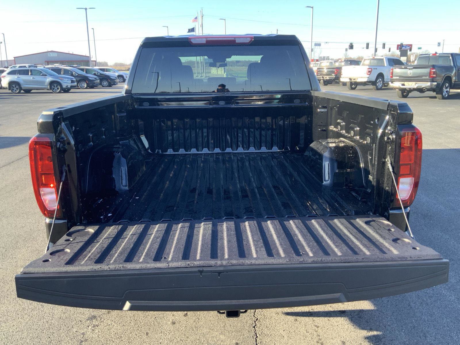 New 2026 GMC Sierra 1500 SLE w/ X31 Off-Road Package image 12