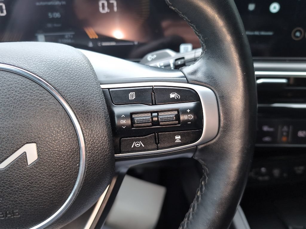 Used 2025 Kia K5 GT-Line w/ GT-Line Premium Package AWD/4WD image 18