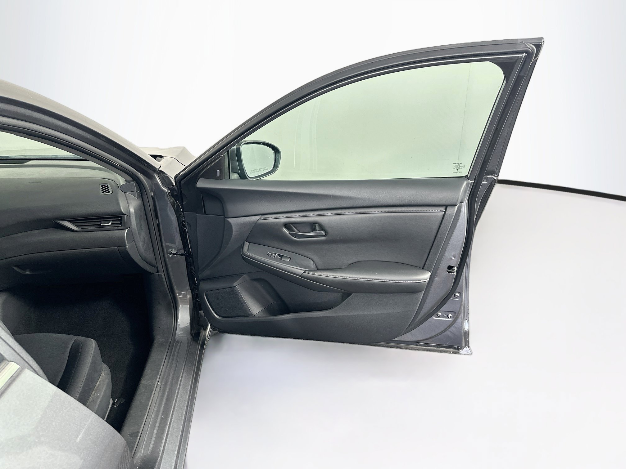 Used 2024 Nissan Sentra S FWD image 31