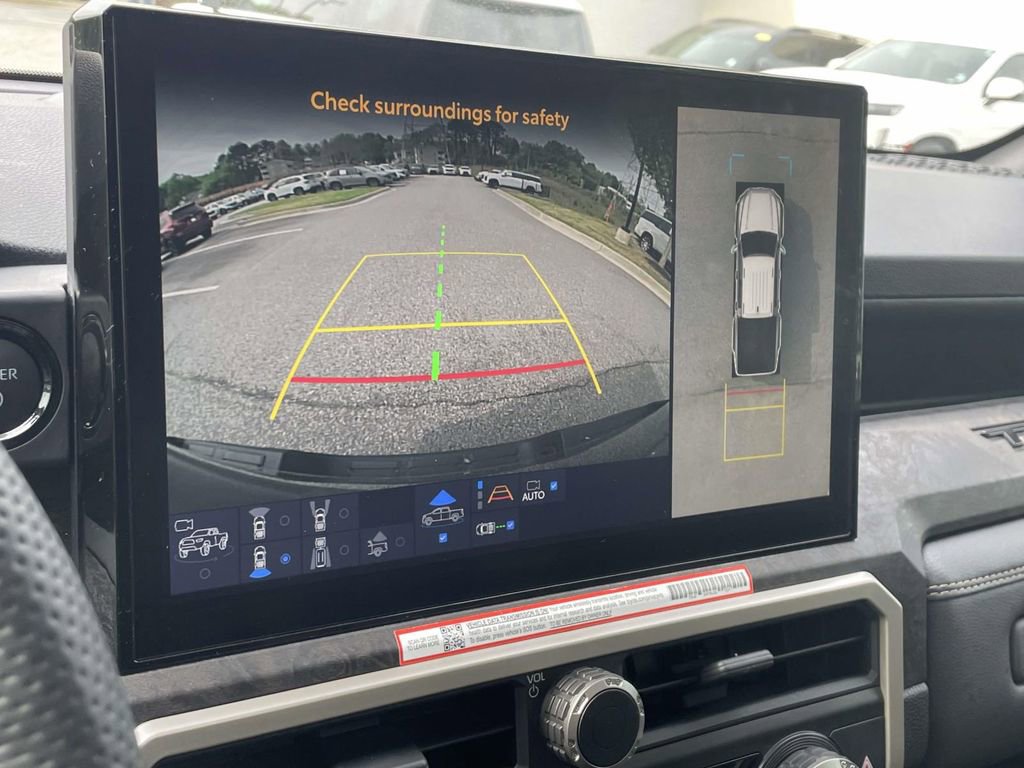 Used 2025 Toyota Tacoma Limited AWD/4WD image 27