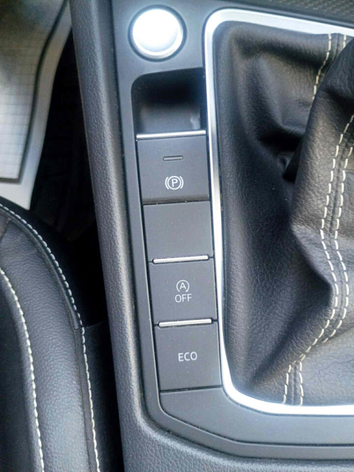 Used 2023 Volkswagen Jetta SE w/ Panoramic Sunroof Package image 20