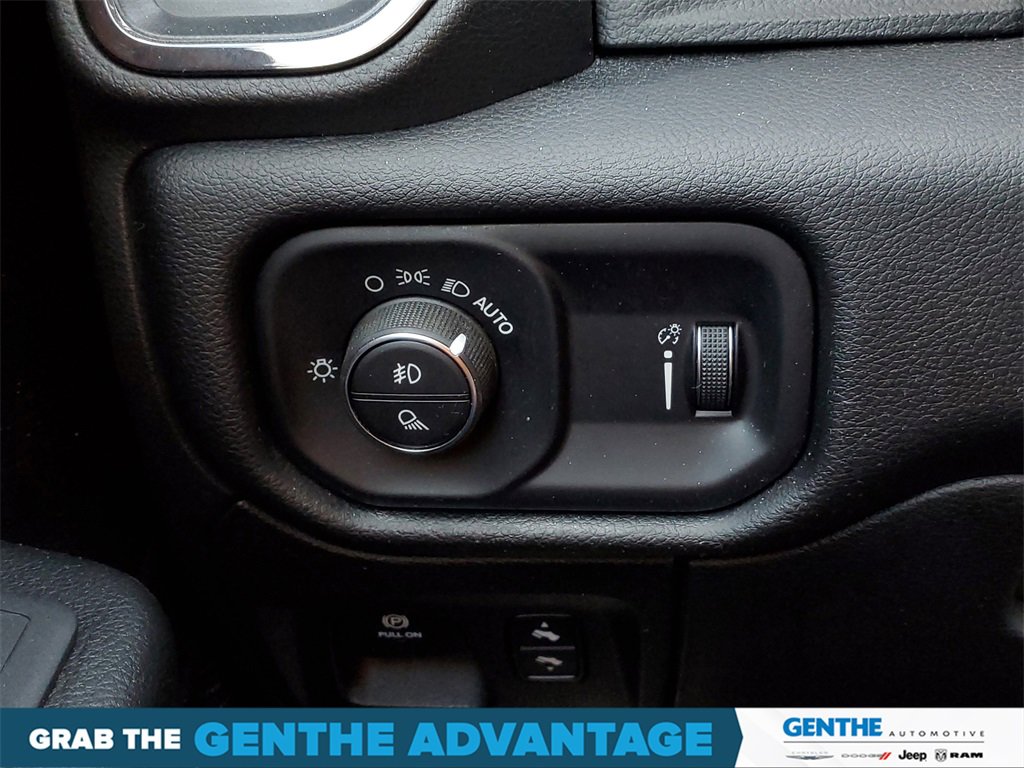 Used 2022 RAM 1500 Big Horn w/ Built-to-serve Edition image 16