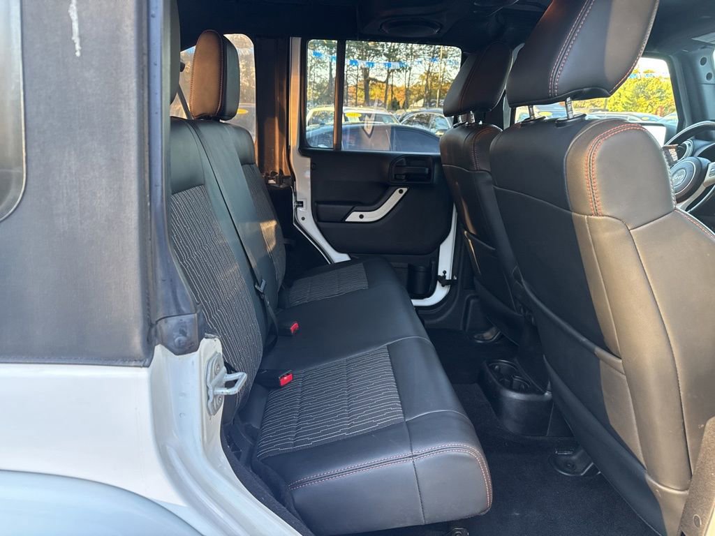 Used 2012 Jeep Wrangler Unlimited Sahara image 43