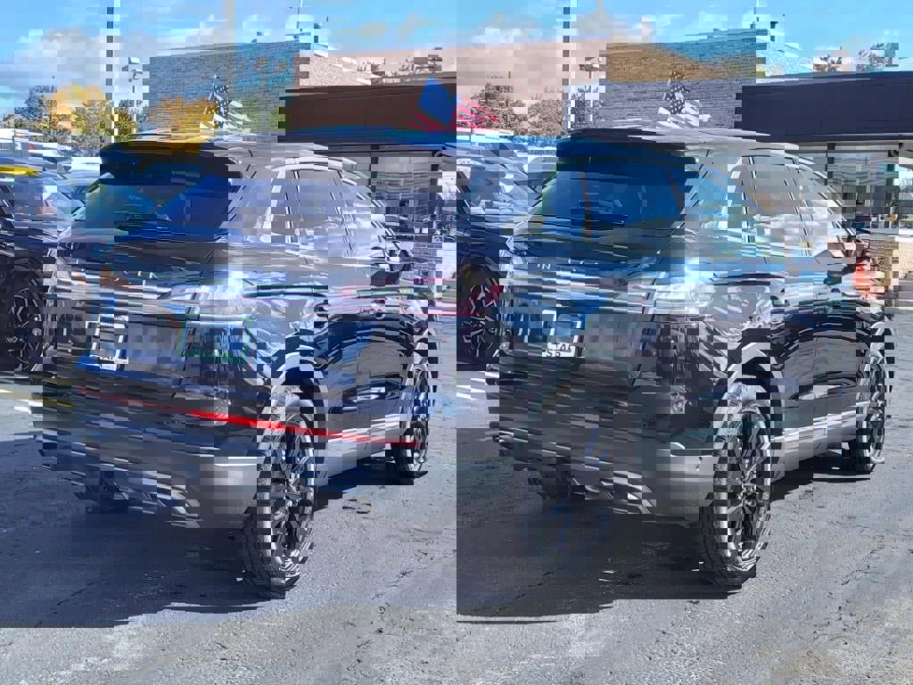 New 2023 Lincoln Nautilus Reserve w/ Equipment Group 202A image 29