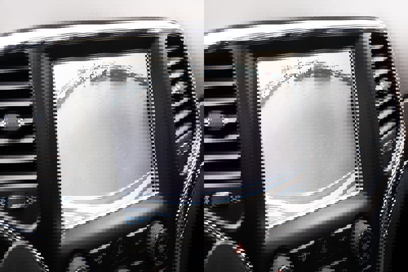 Used 2014 Jeep Grand Cherokee Overland w/ Mopar Chrome Edition Group image 4