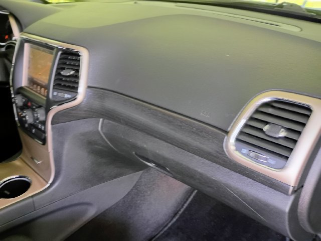 Used 2015 Jeep Grand Cherokee Laredo w/ Quick Order Package 23E RWD image 56