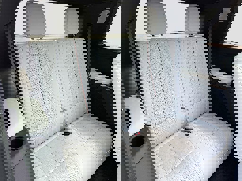 New 2026 Cadillac Vistiq Luxury image 28