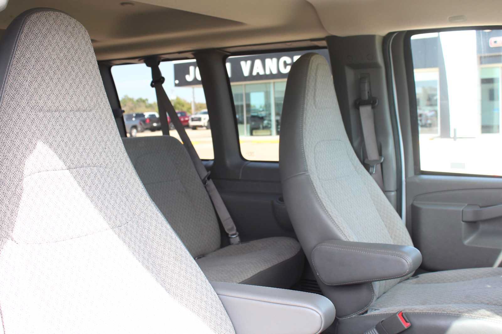 Used 2025 Chevrolet Express 3500 LT w/ LT Preferred Equipment Group RWD image 20