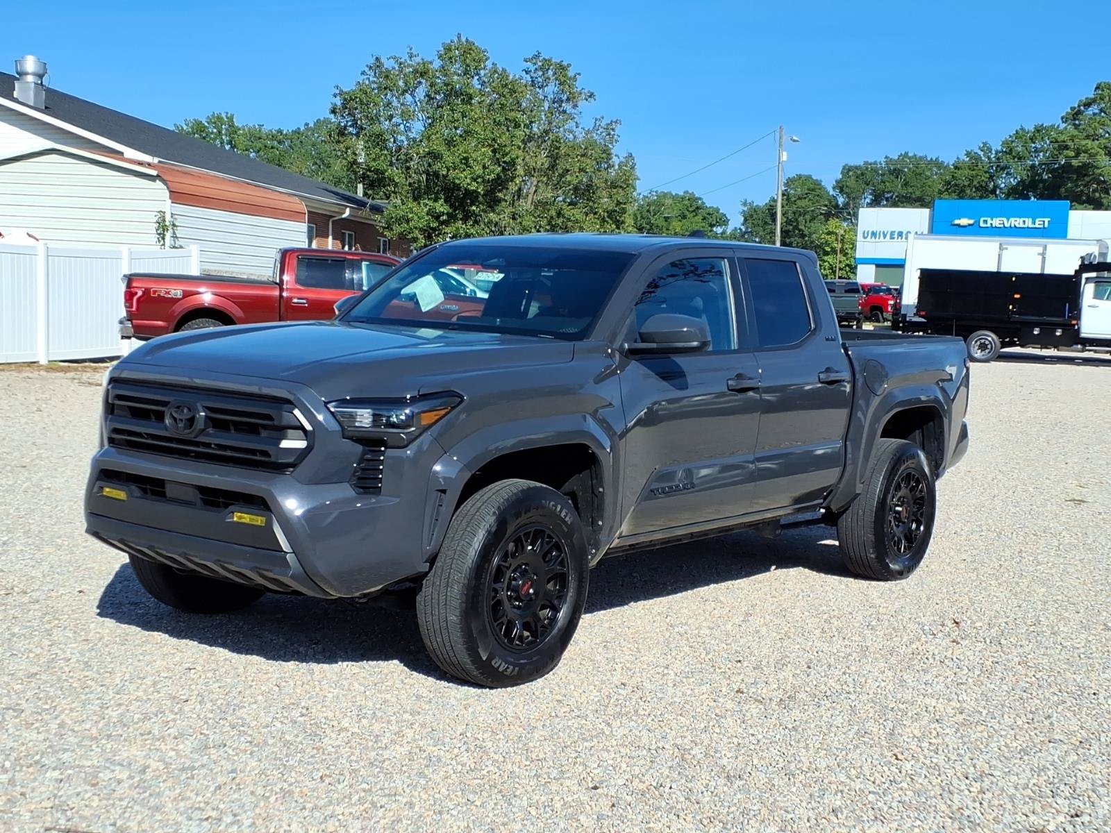 Used 2025 Toyota Tacoma SR5 RWD image 3