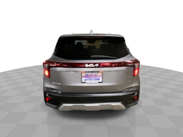 Used 2024 Kia Seltos LX AWD/4WD image 9