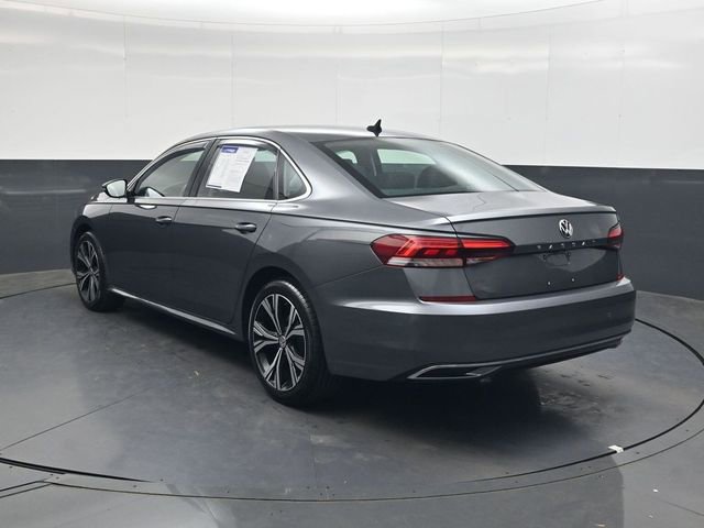 Used 2021 Volkswagen Passat 2.0T SE image 6