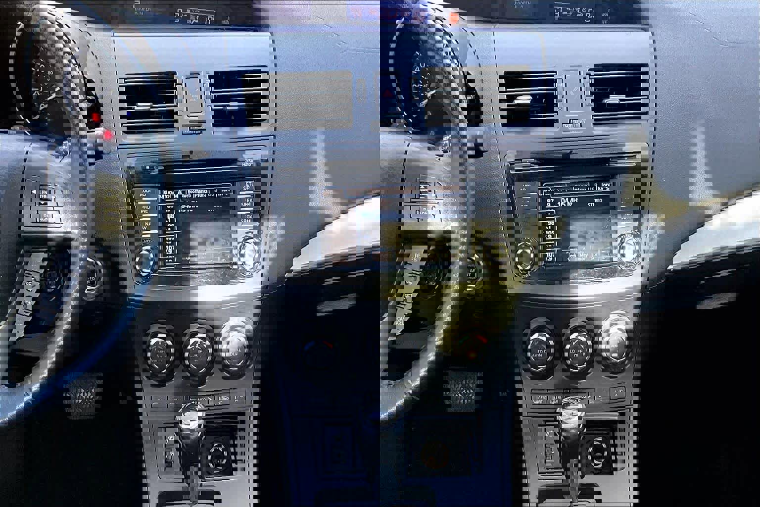 Used 2013 MAZDA MAZDA3 i Grand Touring image 6