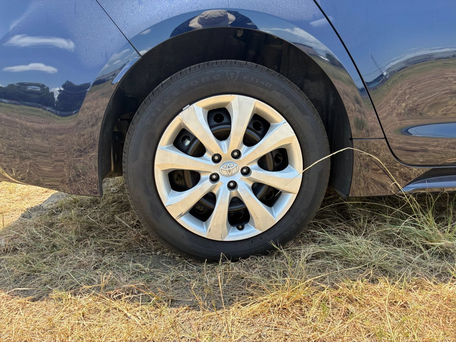 Used 2025 Toyota Corolla LE FWD image 28
