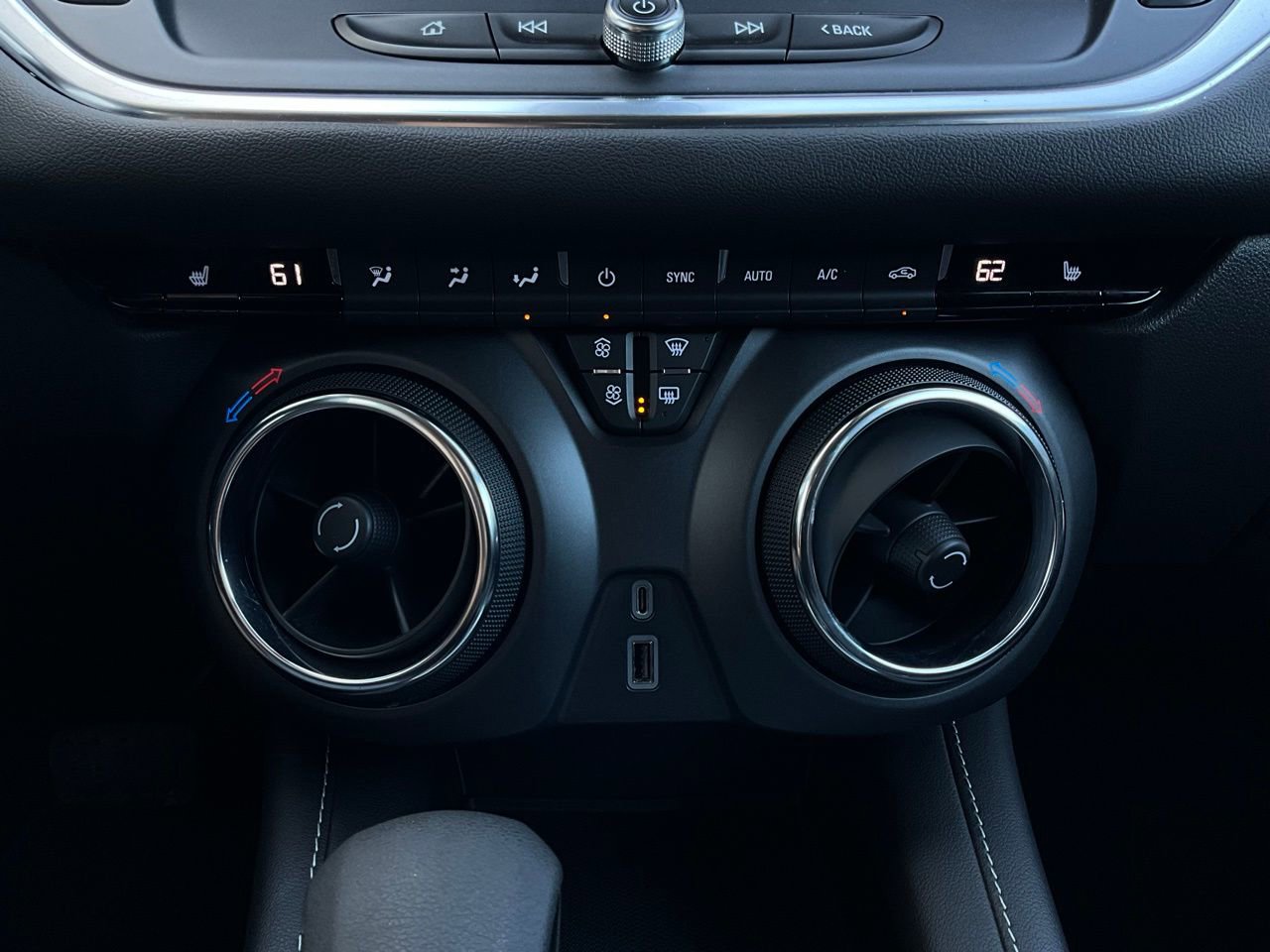 Used 2025 Chevrolet Blazer LT image 25