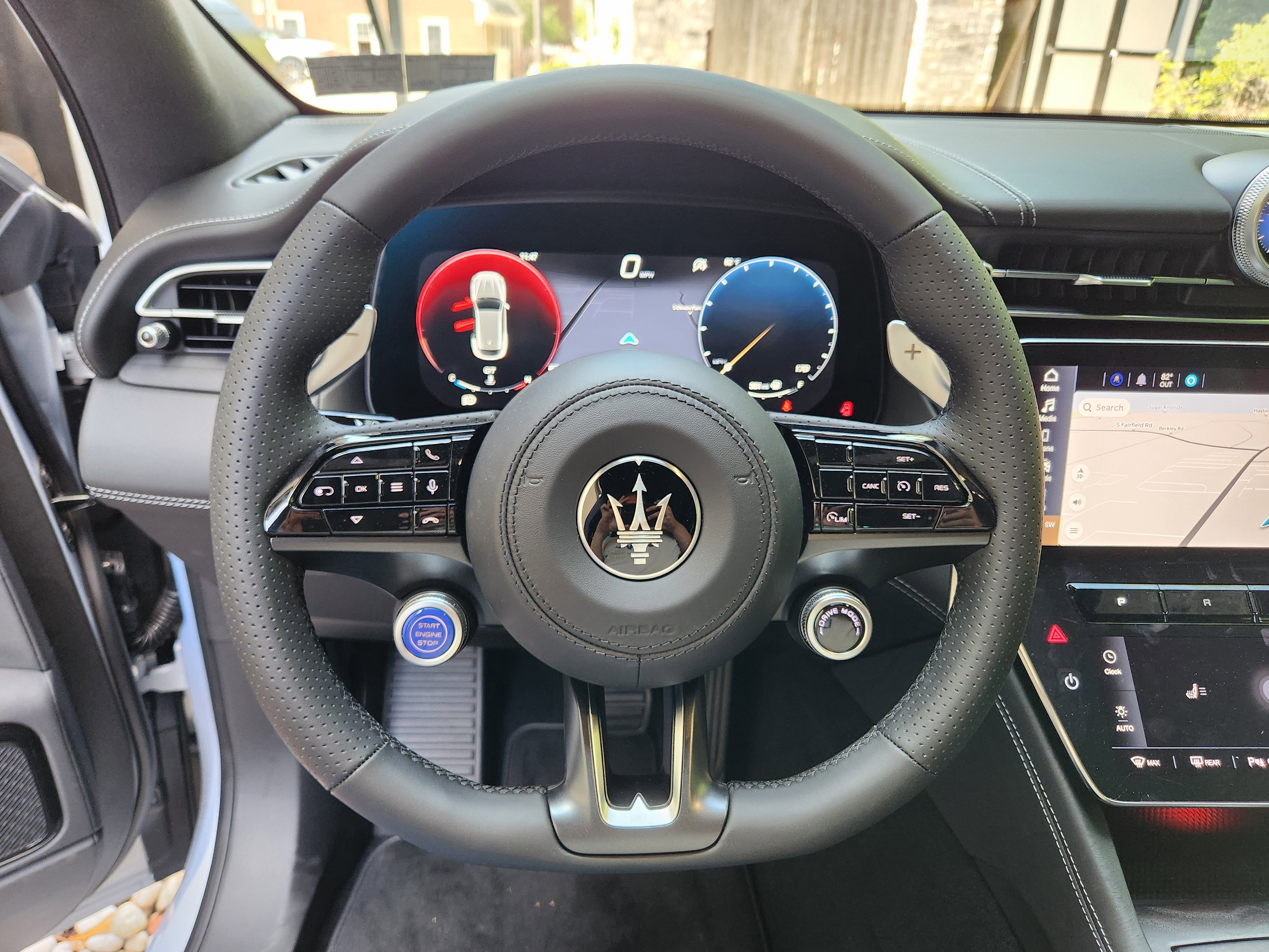 New 2025 Maserati Grecale GT image 18