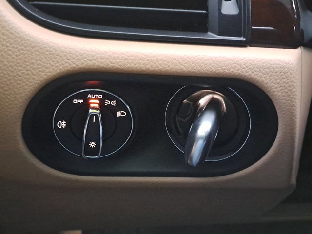 Certified 2023 Porsche Macan image 27