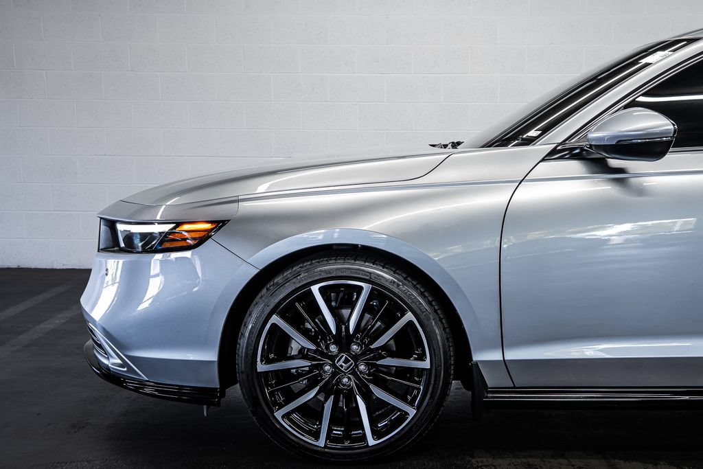 Used 2024 Honda Accord Touring image 12