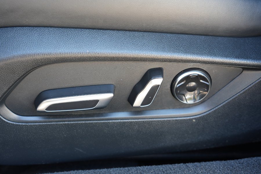 Used 2023 Acura TLX w/ Technology Package FWD image 17