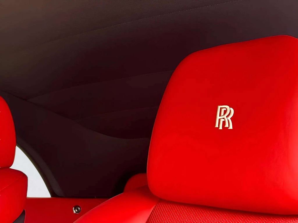 Used 2020 Rolls-Royce Dawn RWD image 6