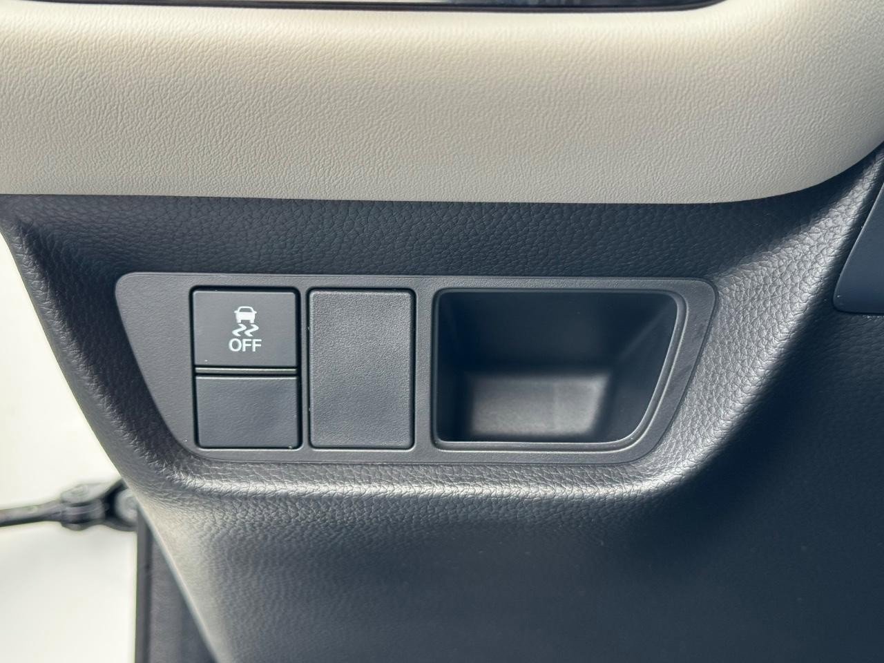 Used 2023 Honda HR-V LX image 22