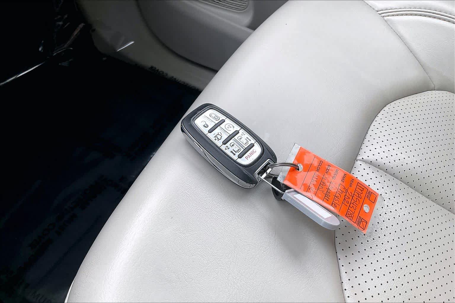 Used 2021 Chrysler Voyager Lxi FWD image 11