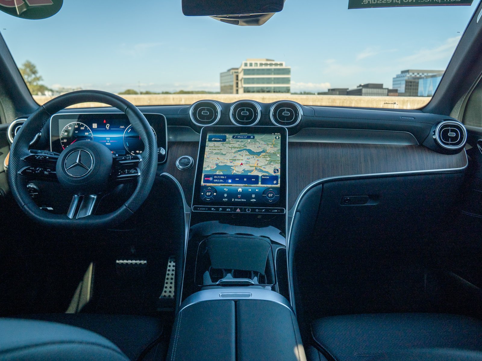 Certified 2025 Mercedes-Benz GLC 350e 4MATIC image 18
