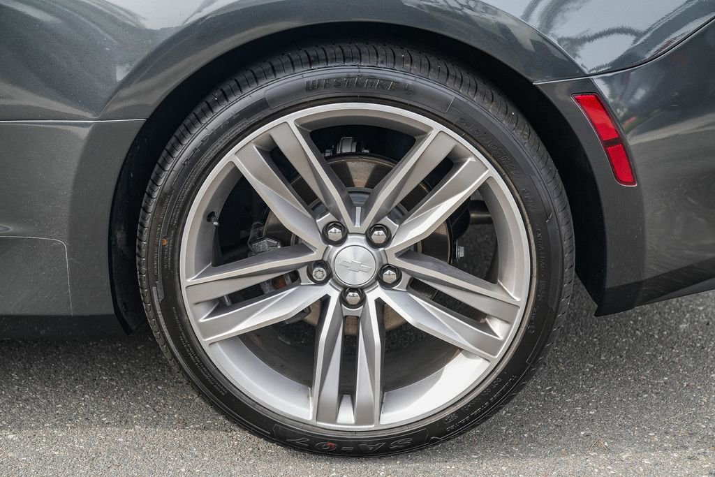 Used 2018 Chevrolet Camaro LT w/ RS Package image 12