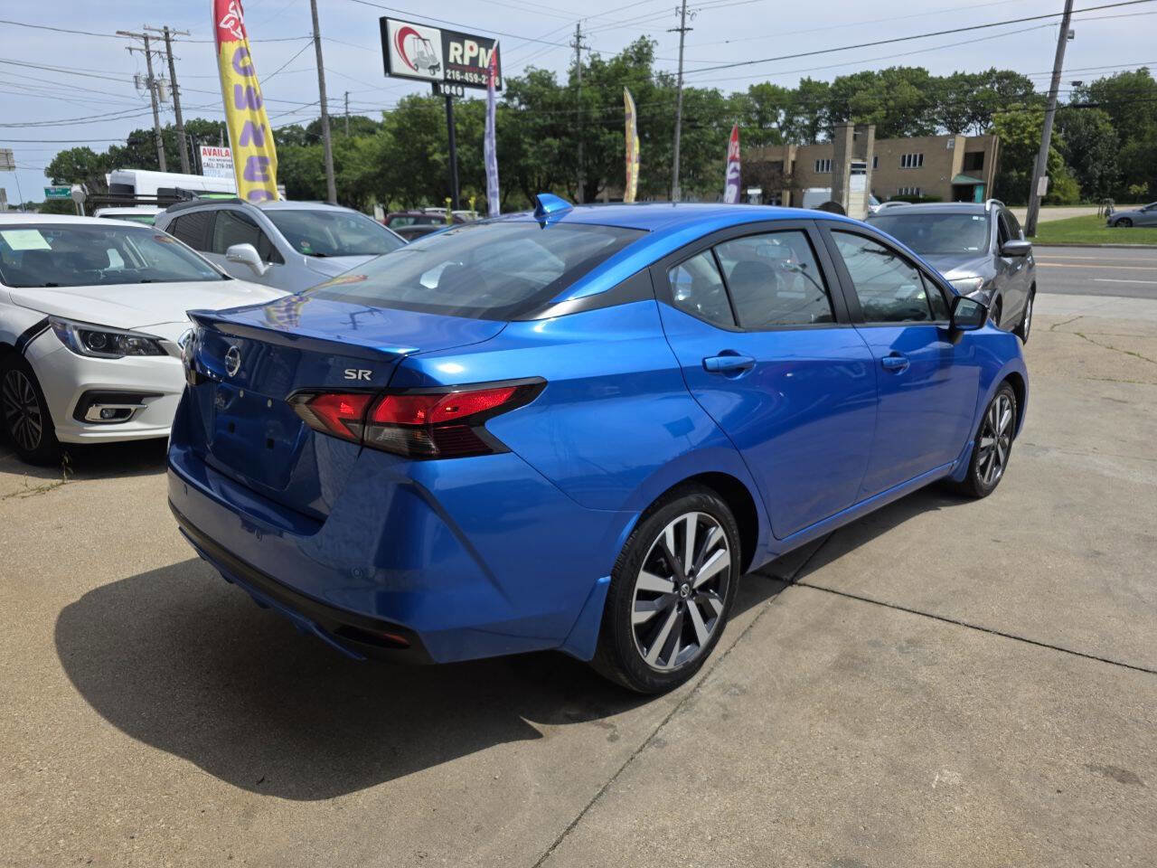 Used 2021 Nissan Versa SR w/ Convenience Package image 7