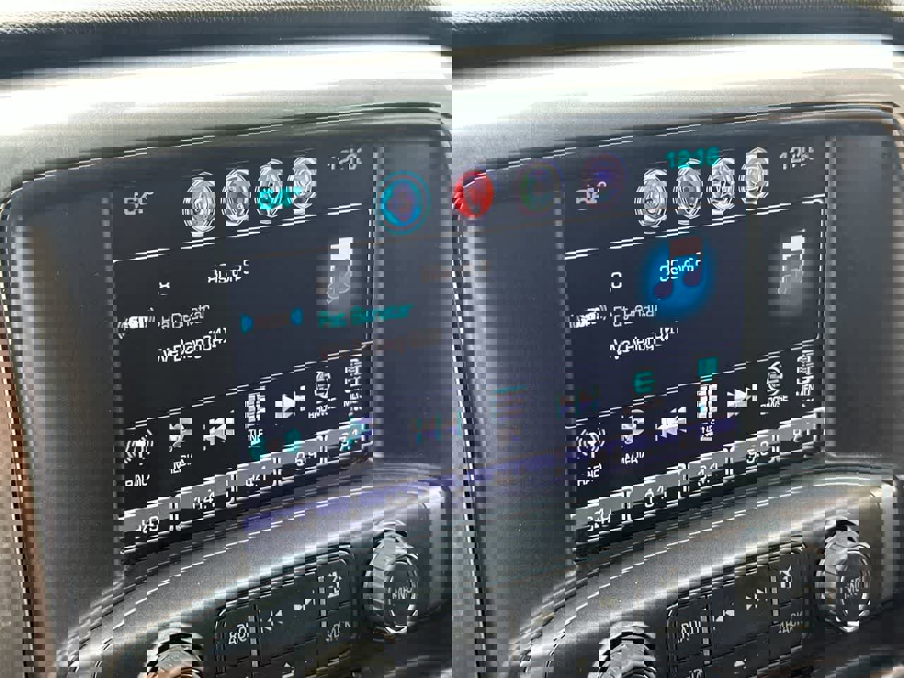 Used 2017 Chevrolet Silverado 1500 LT w/ All Star Edition image 39