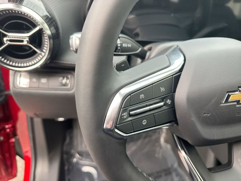 New 2026 Chevrolet Equinox LT image 17